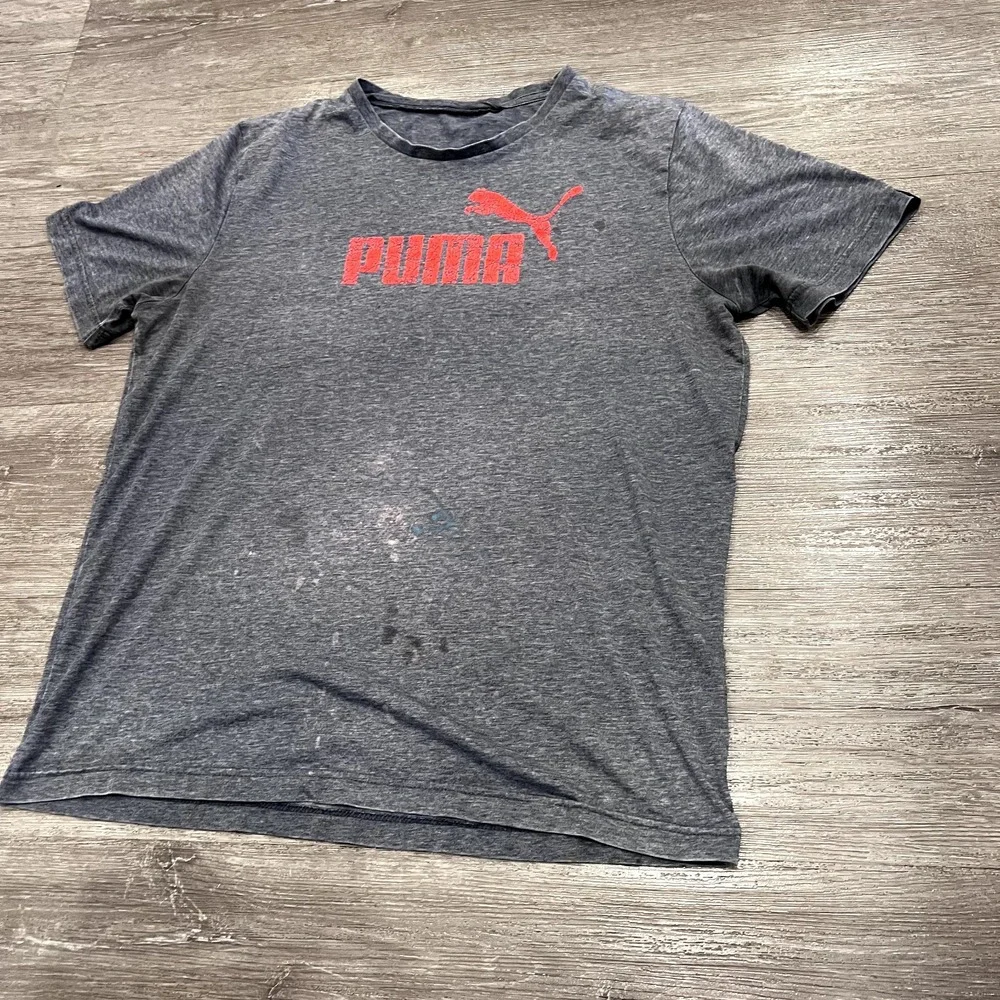 Puma Shirt Mens Large Gray Red Spell Out Logo Athletic‎ Tee Lightweight